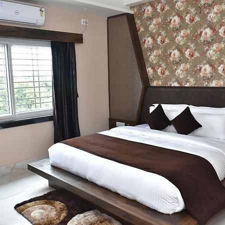 Hotel Daftari Palace Kishanganj Bagian luar foto