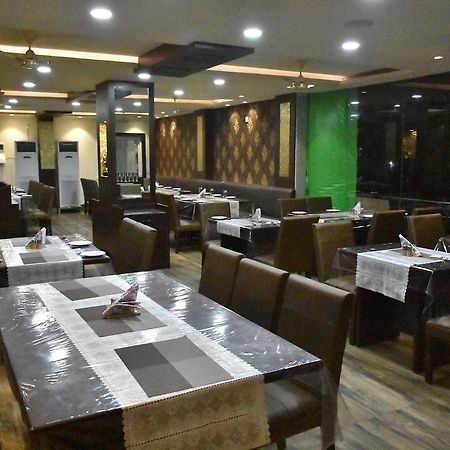 Hotel Daftari Palace Kishanganj Bagian luar foto