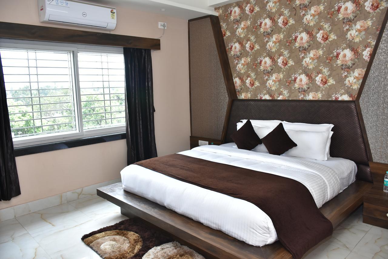 Hotel Daftari Palace Kishanganj Bagian luar foto