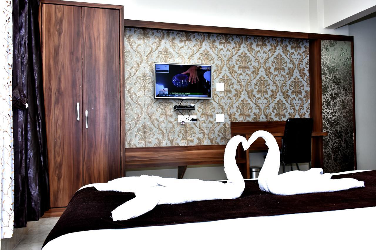 Hotel Daftari Palace Kishanganj Bagian luar foto