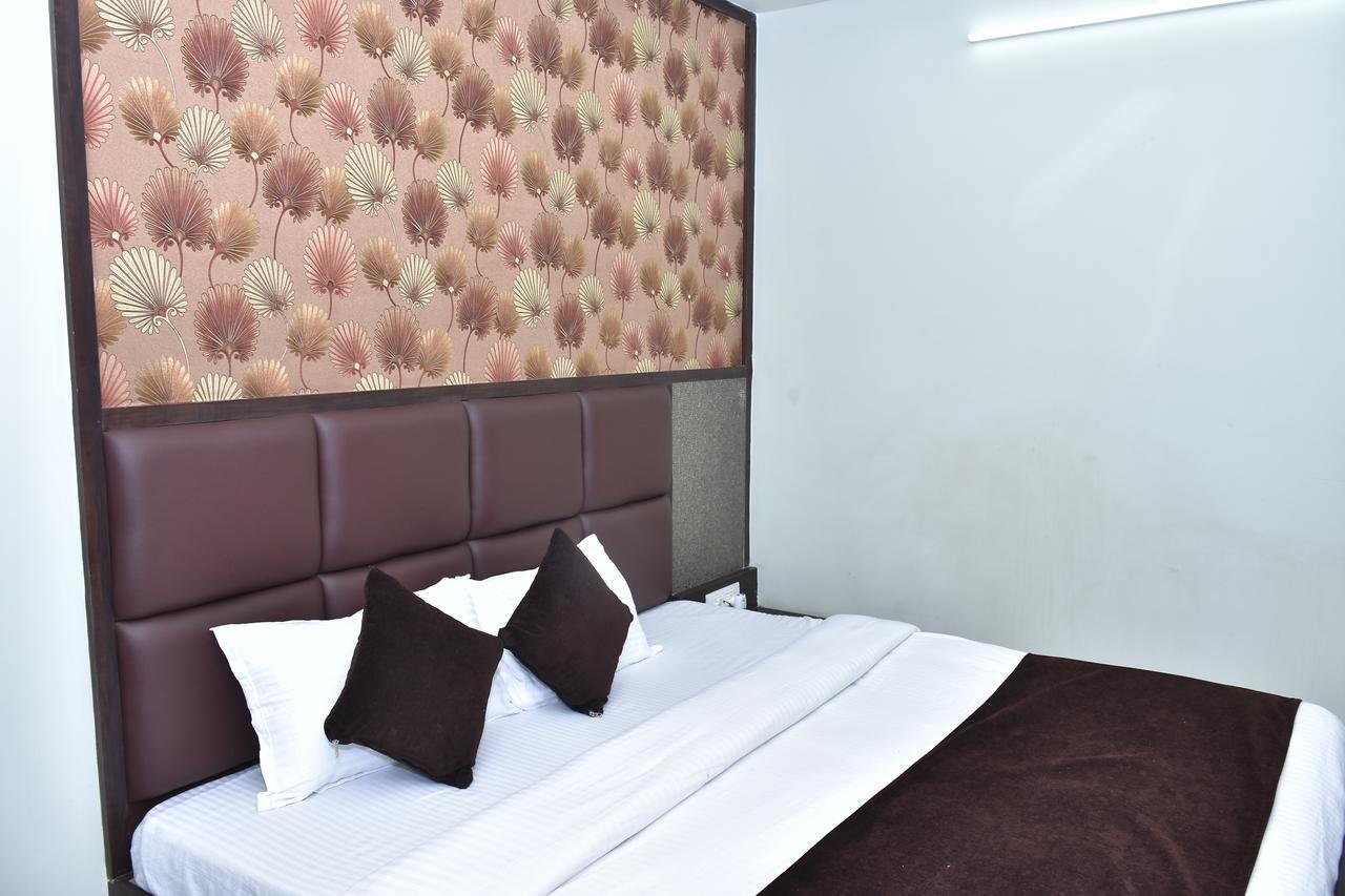Hotel Daftari Palace Kishanganj Bagian luar foto