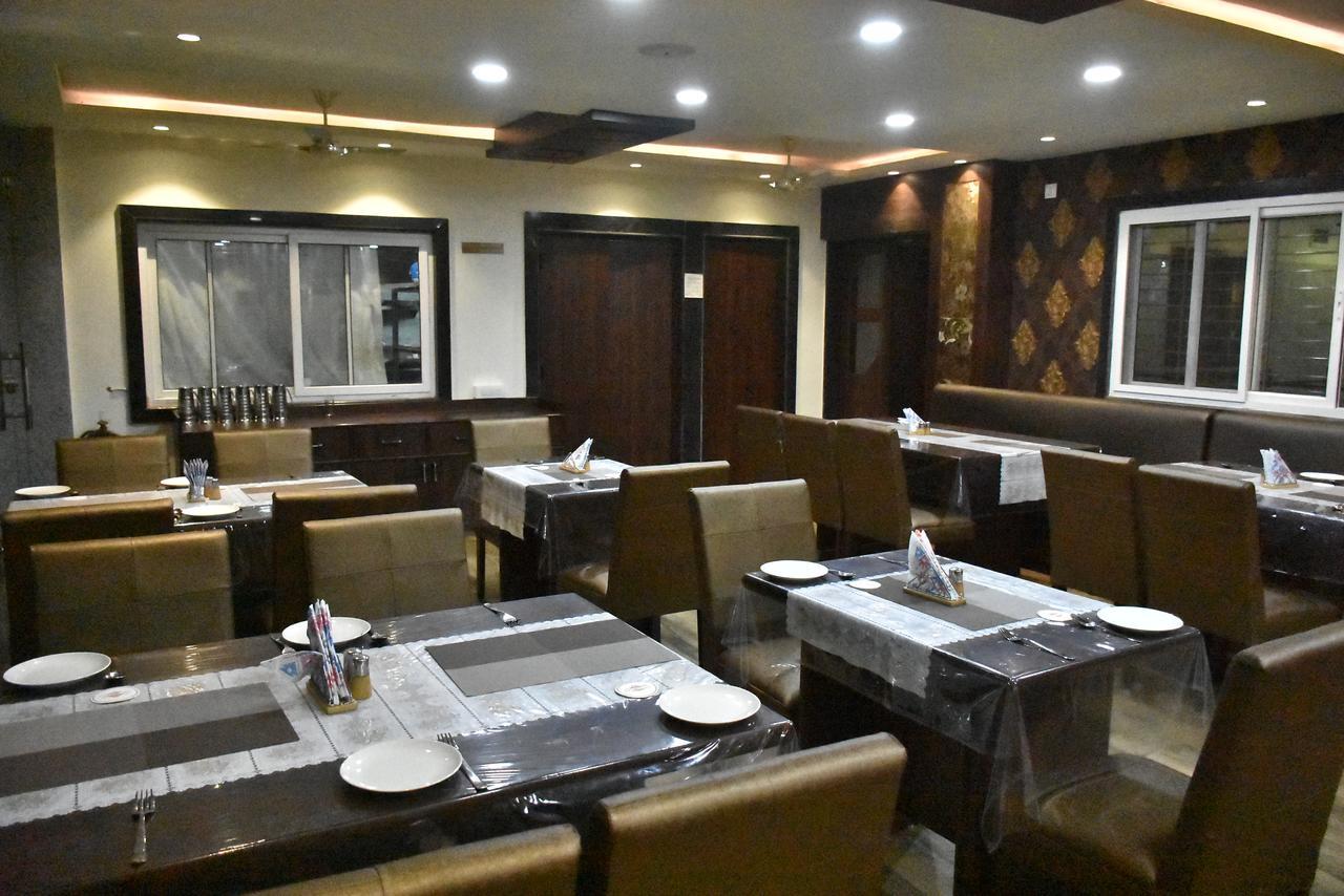 Hotel Daftari Palace Kishanganj Bagian luar foto